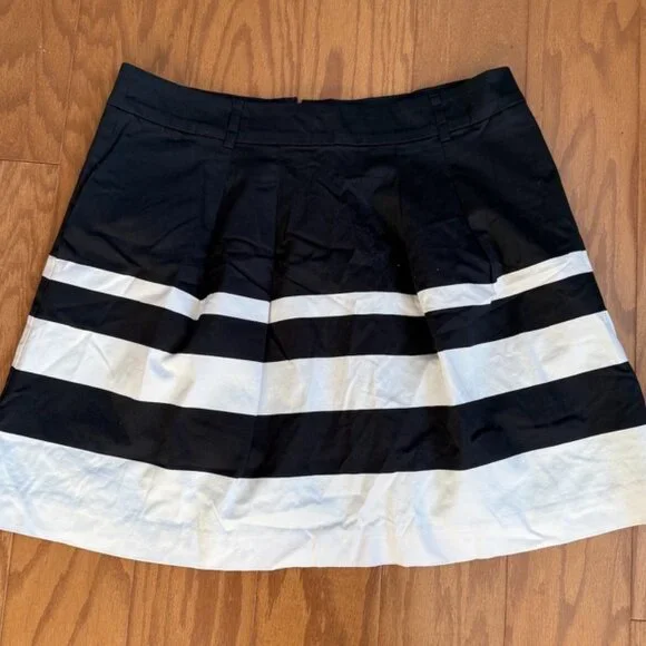 🖤 Jessica A-Line Skirt | Classic Black & White Stripe | Pockets - Picture 3 of 3
